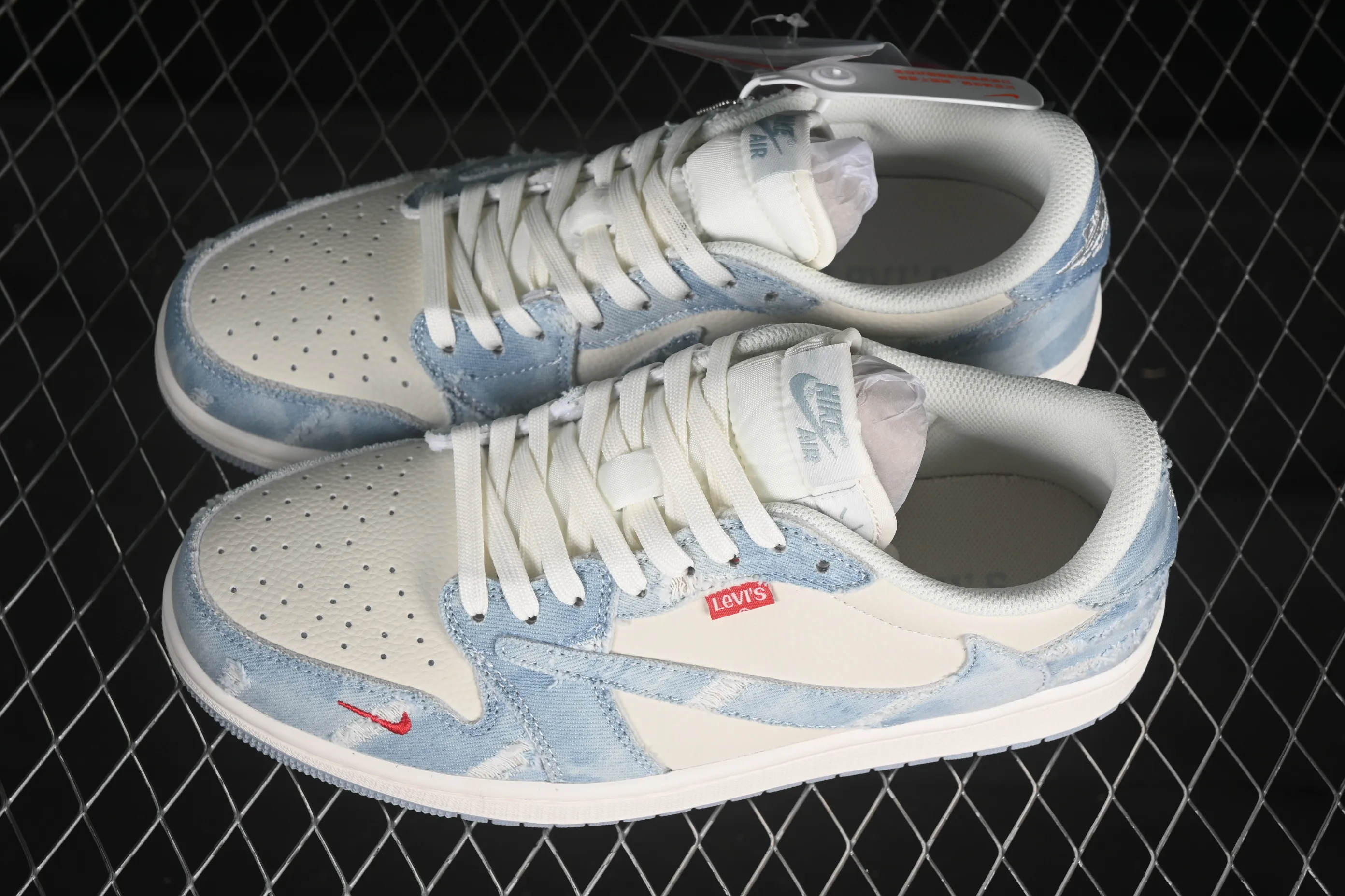 All categories Air Jordan Jordan series basketball shoes Air Jordan 1 Low high-end customized low-top sneakers Travis Scott x Fragment Design x Air Jordan 1 Low OG SP AJ1 Levi's joint low-top cultural casual sneakers LE2436-137